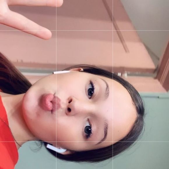 Meet your Posher, Brooke - Picture 1 of 1